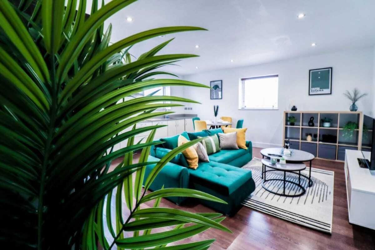 Apartment Luxury 2br Close To Train Station London